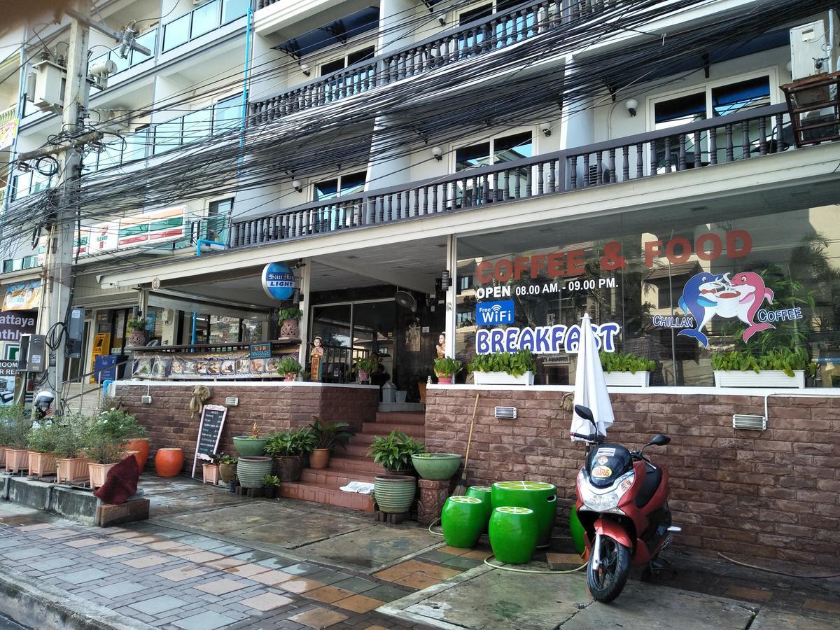 The Chillax Pattaya Hotel Buitenkant foto