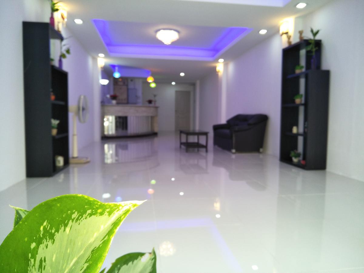 The Chillax Pattaya Hotel Buitenkant foto