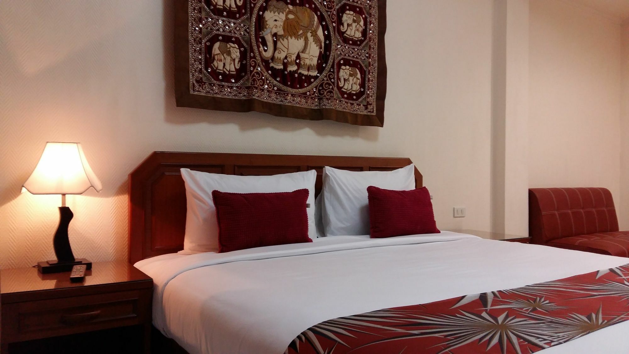 The Chillax Pattaya Hotel Buitenkant foto