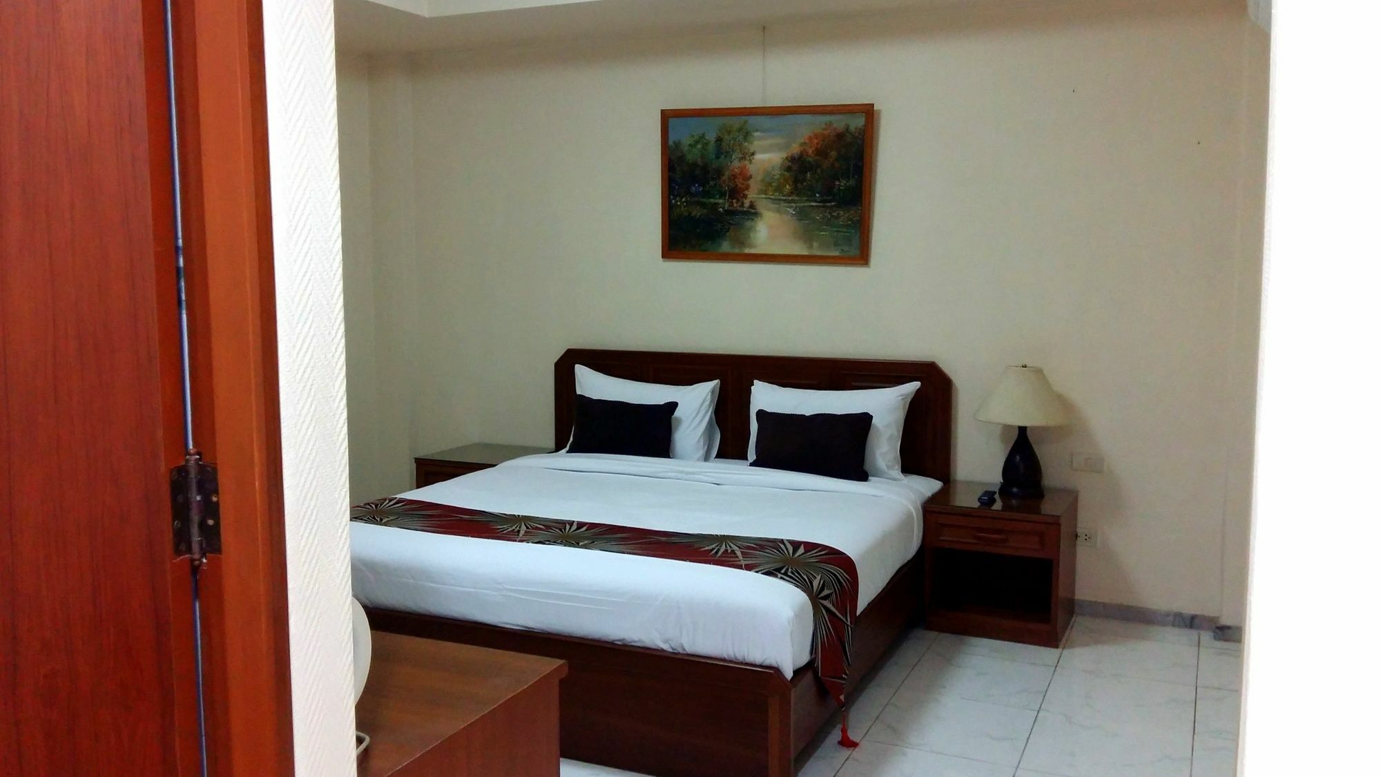 The Chillax Pattaya Hotel Buitenkant foto