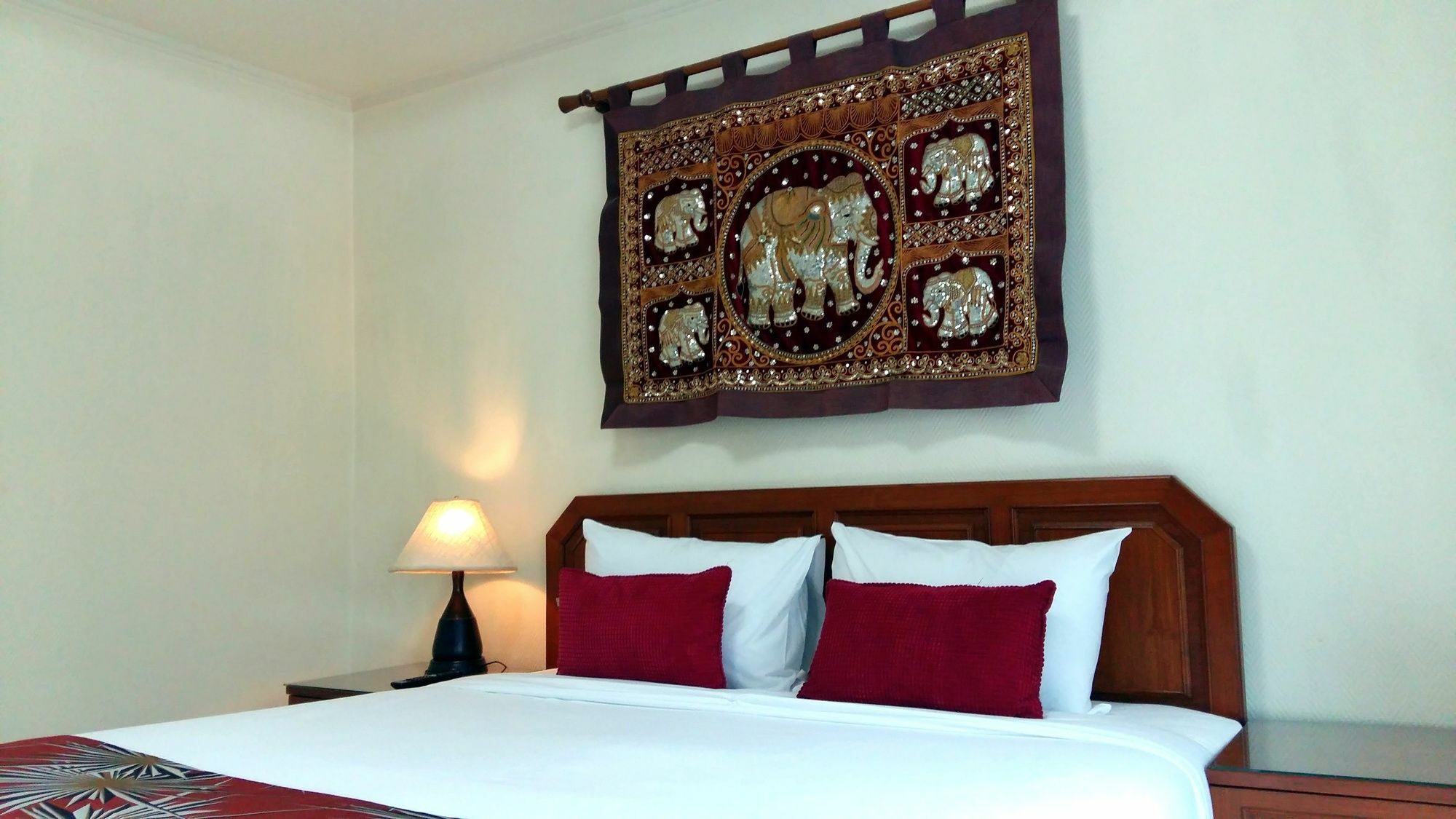 The Chillax Pattaya Hotel Buitenkant foto